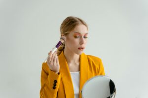 Zdjęcie do artykułu: Jak przemycić elegancję w codziennych stylizacjach